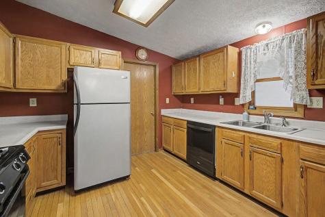 589 Floral Valley Drive W Howard OH 43028