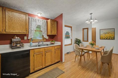 589 Floral Valley Drive W Howard OH 43028