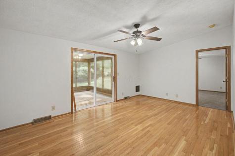 589 Floral Valley Drive W Howard OH 43028