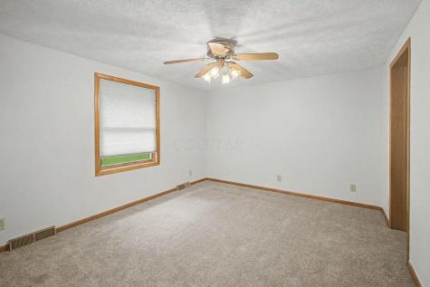 589 Floral Valley Drive W Howard OH 43028