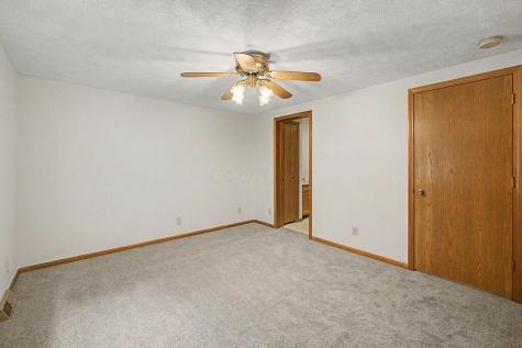 589 Floral Valley Drive W Howard OH 43028