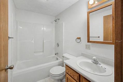 589 Floral Valley Drive W Howard OH 43028