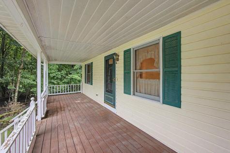 589 Floral Valley Drive W Howard OH 43028