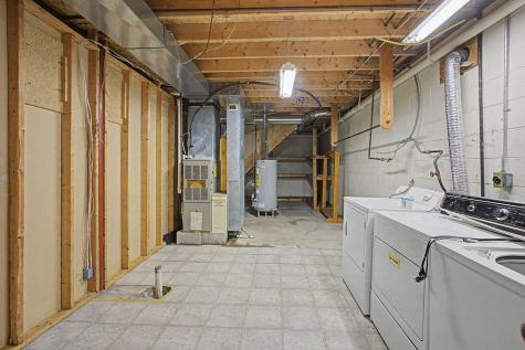 589 Floral Valley Drive W Howard OH 43028