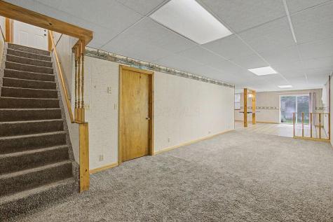 589 Floral Valley Drive W Howard OH 43028