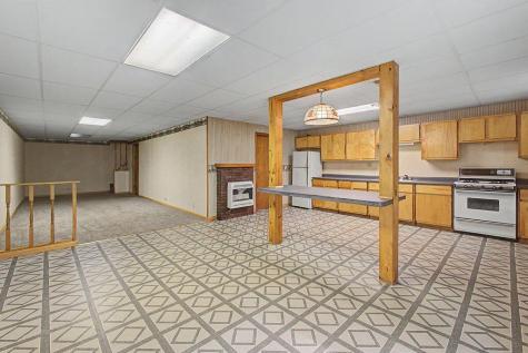 589 Floral Valley Drive W Howard OH 43028