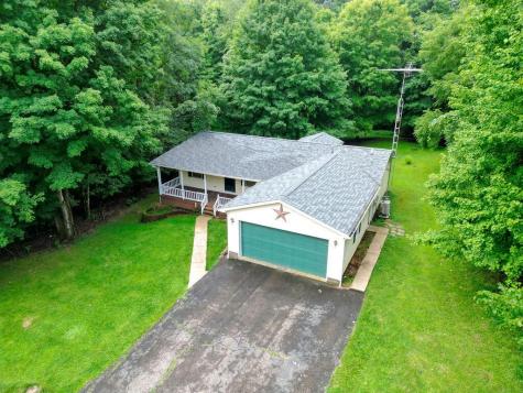 589 Floral Valley Drive W Howard OH 43028