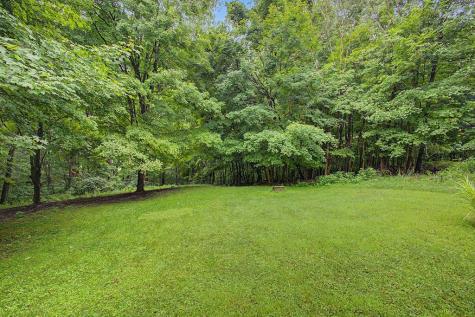 589 Floral Valley Drive W Howard OH 43028