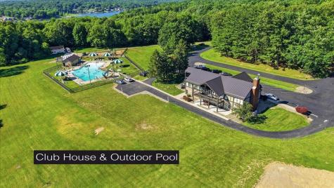 589 Floral Valley Drive W Howard OH 43028