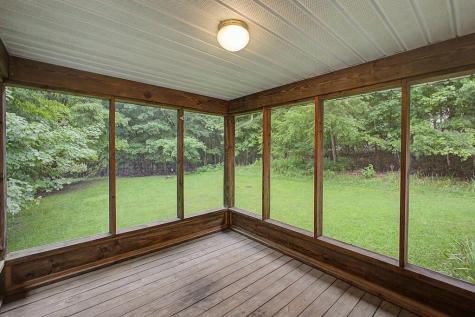 589 Floral Valley Drive W Howard OH 43028