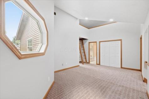 1700 Apple Valley Drive Howard OH 43028