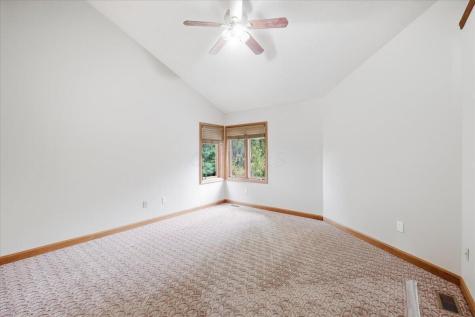 1700 Apple Valley Drive Howard OH 43028