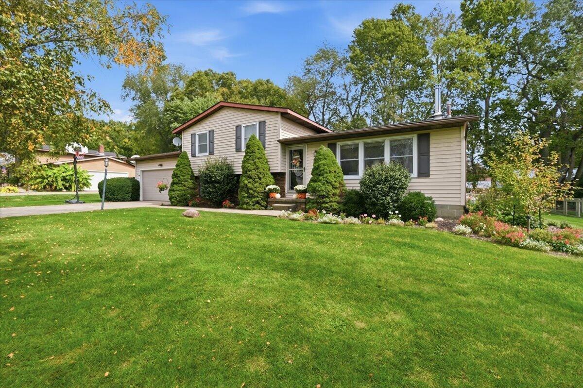 6 Susan Street Fredericktown OH 43019