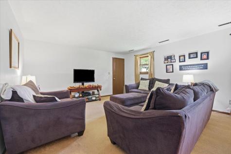 6 Susan Street Fredericktown OH 43019