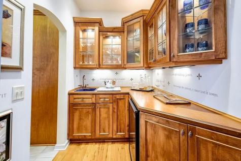 1436 Greenbrier Drive Mount Vernon OH 43050