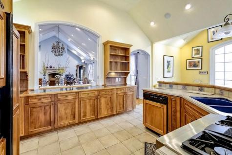1436 Greenbrier Drive Mount Vernon OH 43050