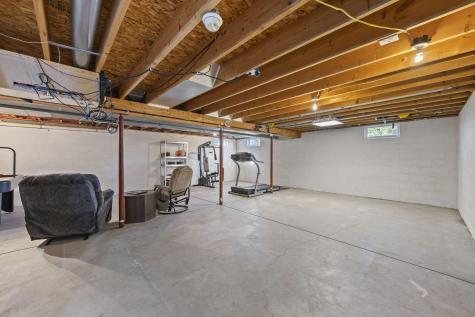 11455 Colwill Road Gambier OH 43022