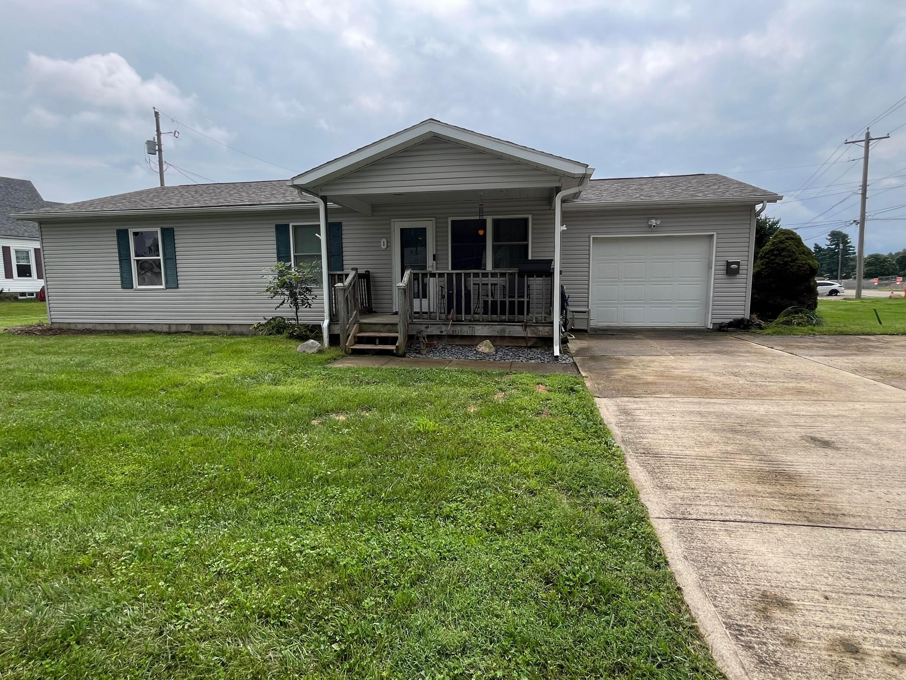 1 Hickory Mount Vernon OH 43050