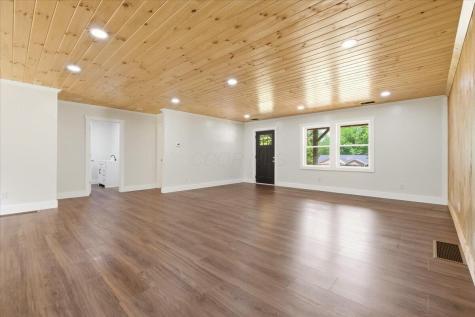 39 Cherry Hill Court Howard OH 43028