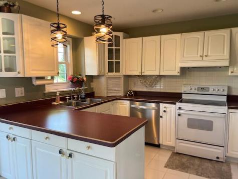 862 Fairway Drive Howard OH 43028