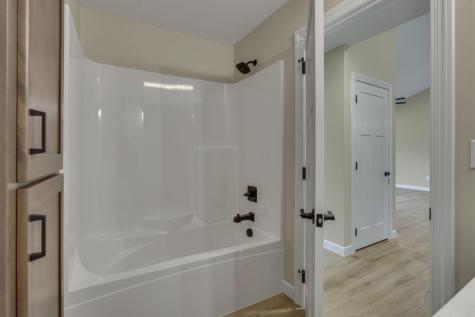 66 Penlawn Court Howard OH 43028