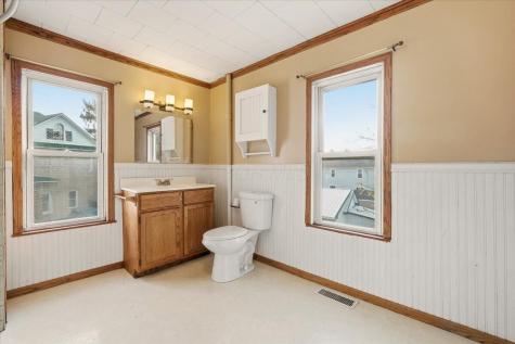 176 Mill Street Utica OH 43080