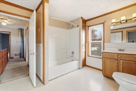 176 Mill Street Utica OH 43080