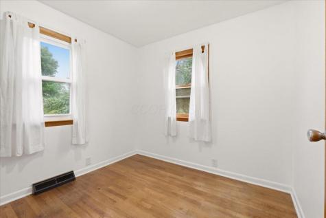413 Chase Avenue Gambier OH 43022