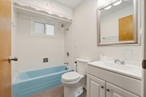 413 Chase Avenue Gambier OH 43022