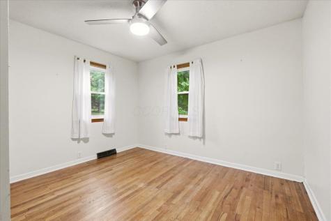 413 Chase Avenue Gambier OH 43022