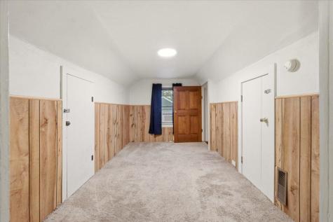 413 Chase Avenue Gambier OH 43022