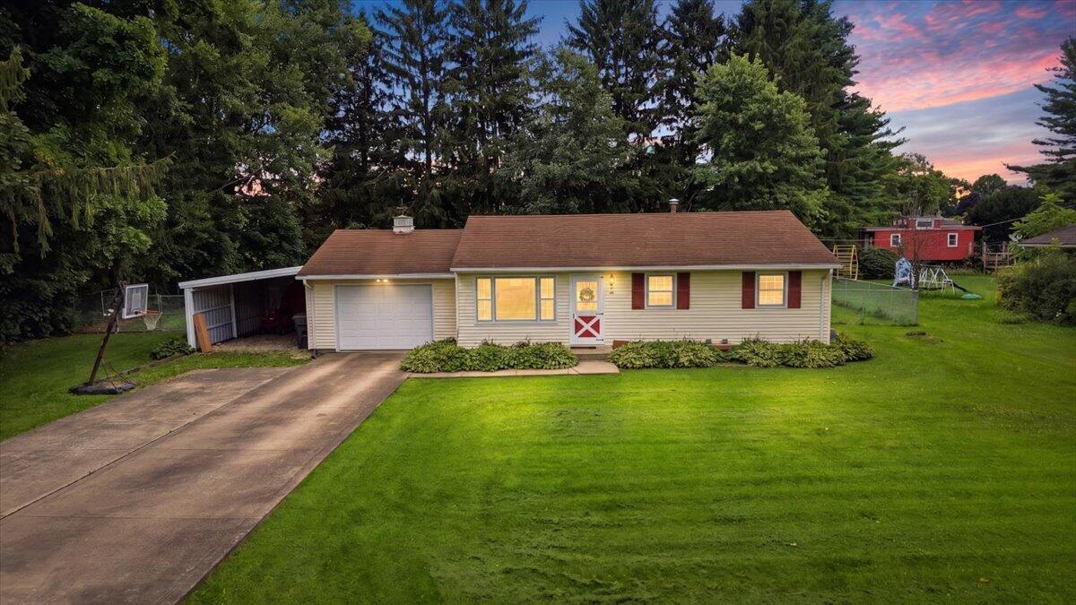 15 E Mound Street Fredericktown OH 43019