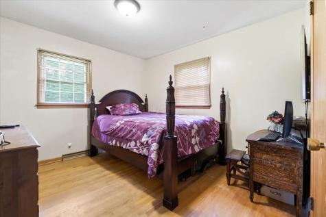 15 E Mound Street Fredericktown OH 43019