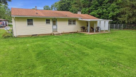 15 E Mound Street Fredericktown OH 43019
