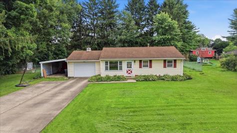 15 E Mound Street Fredericktown OH 43019