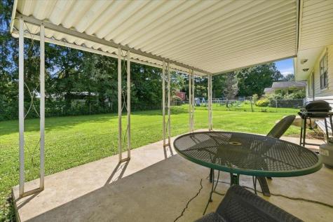 15 E Mound Street Fredericktown OH 43019
