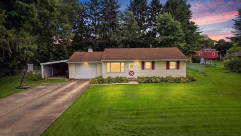 15 E Mound Street Fredericktown OH 43019