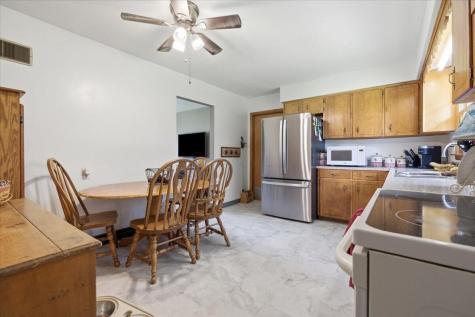 15 E Mound Street Fredericktown OH 43019