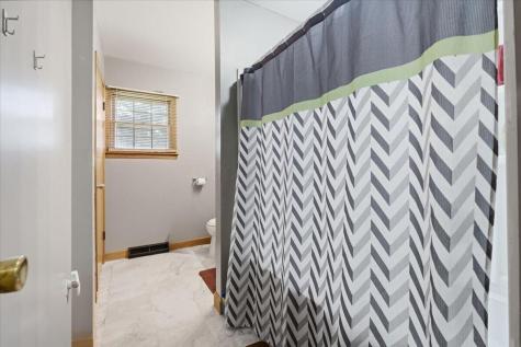 15 E Mound Street Fredericktown OH 43019