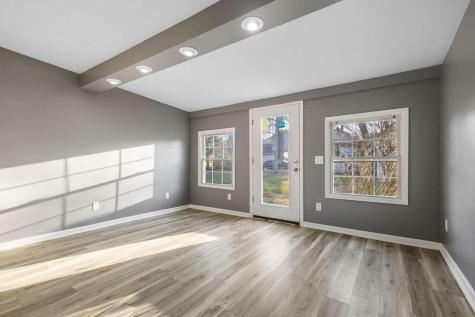 132 S Washington Street Utica OH 43080