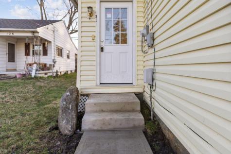 132 S Washington Street Utica OH 43080
