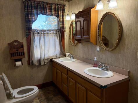 23515 Coshocton Road Howard OH 43028