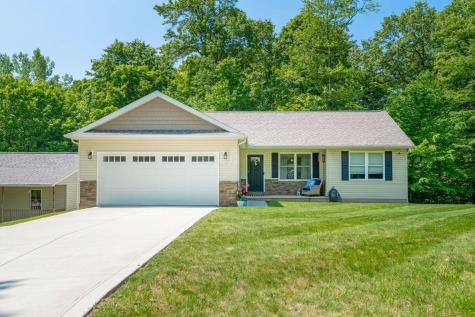 577 Floral Valley Drive W Howard OH 43028