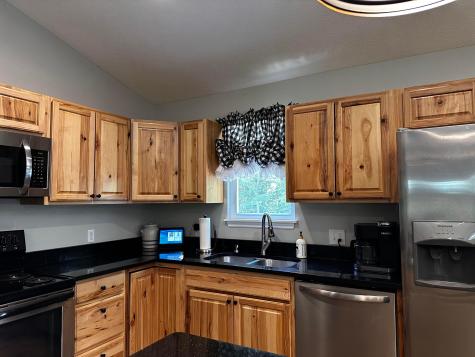 577 Floral Valley Drive W Howard OH 43028