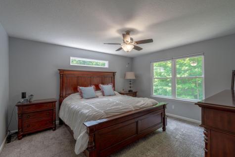 577 Floral Valley Drive W Howard OH 43028