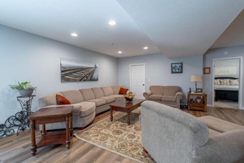 577 Floral Valley Drive W Howard OH 43028