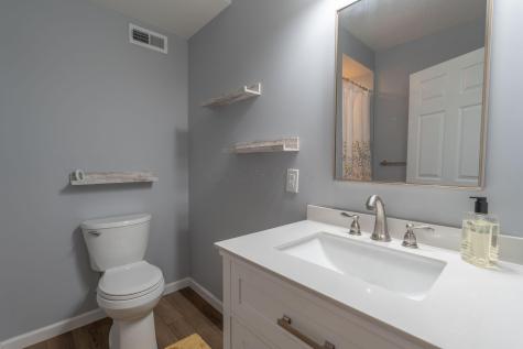 577 Floral Valley Drive W Howard OH 43028