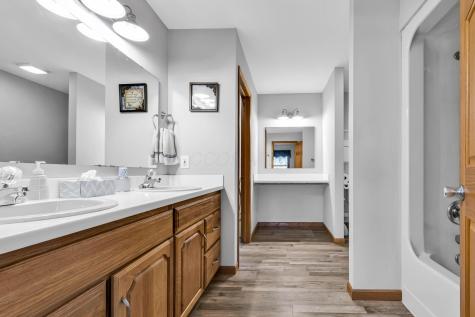 431 Highland Hills Circle Howard OH 43028