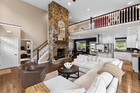 9596 Woodridge Circle Fredericktown OH 43019