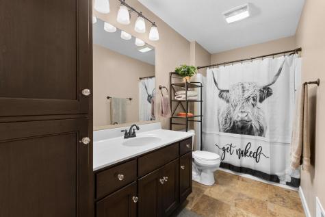 9596 Woodridge Circle Fredericktown OH 43019